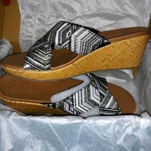 SKECHERS Chic! Comfy & Stylish Beverlee Wedges - Golden Palace